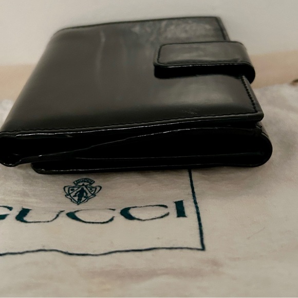 Gucci Black Patent Leather Bifold Wallet Embossed Logo Tom Ford
Vintage Like New - Picture 7 of 12